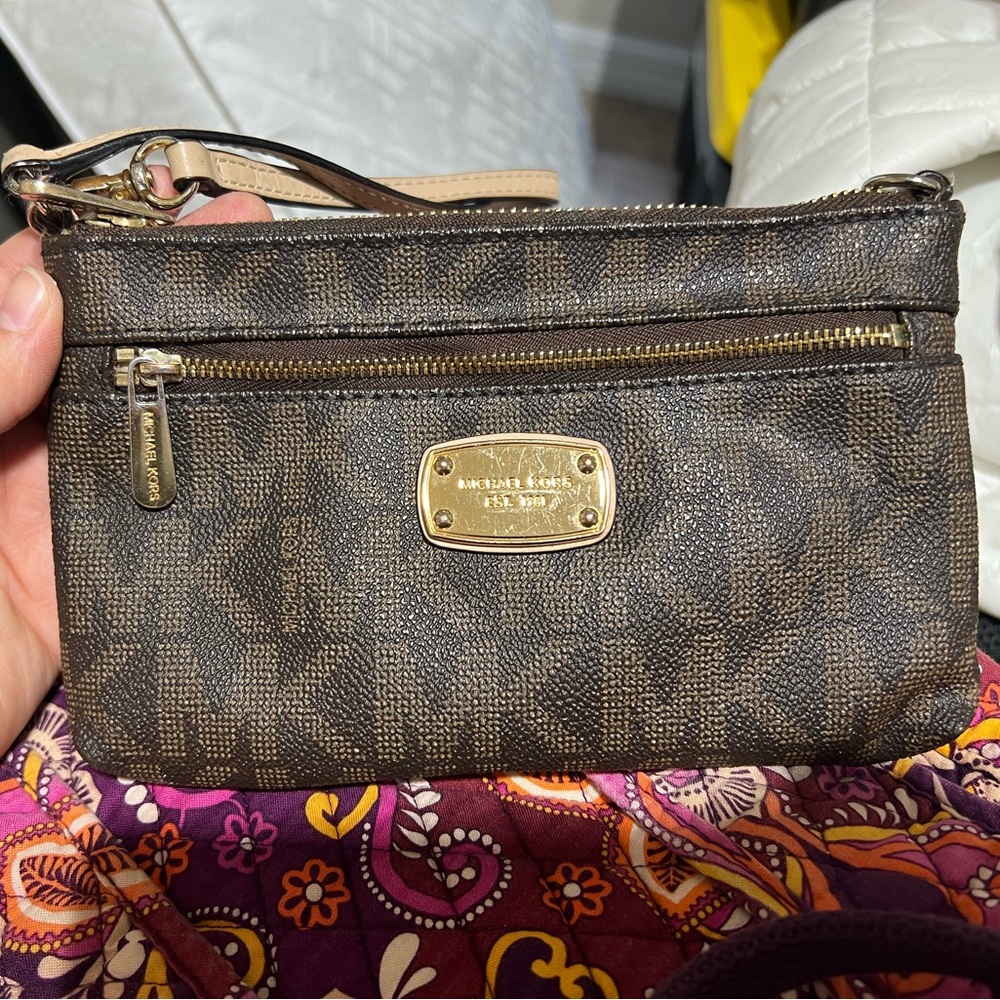 Michael Kors Jet Set LG Wristlet